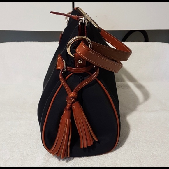 Dooney & Bourke black shoulder purse - Picture 3 of 5